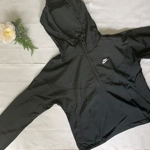 Women’s Nike Quarter-Zip Hooded Windbreaker Jacket